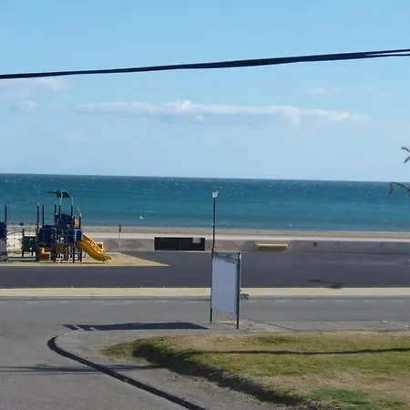 T5 Front De Mer, *