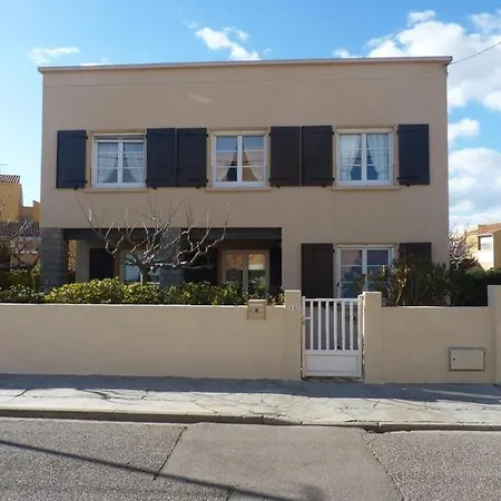 T5 Front De Mer, Holiday home